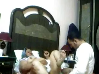 சாப்பிட்டால் இந்தி கவர்ச்சி பசி நடனம் கெட்ட பசங்களா